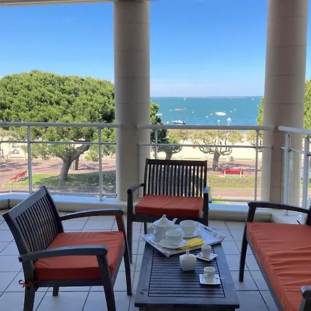 T3 Vue Grande Terrasse Апартаменты *