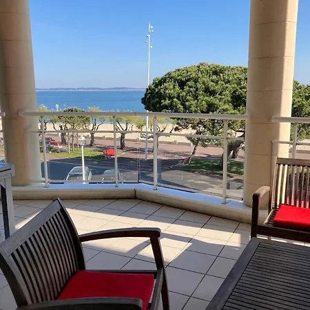 T3 Vue Grande Terrasse Apartment *